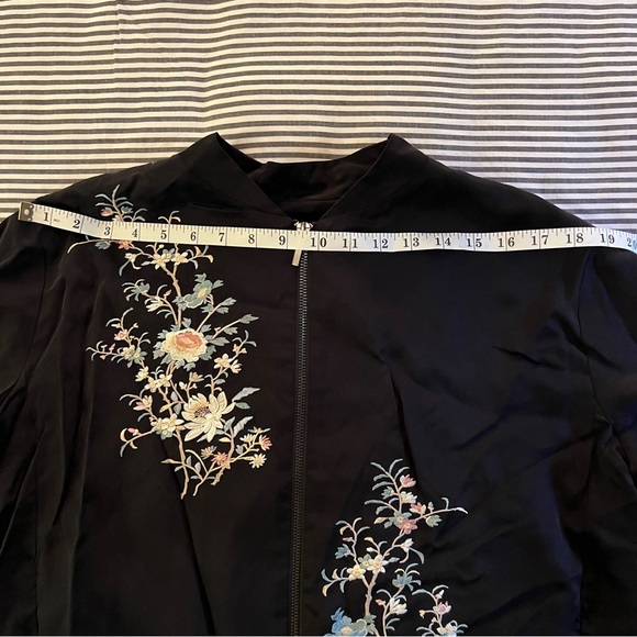 A. Moss Floral Embroidered Jacket, Size M - Picture 4 of 9